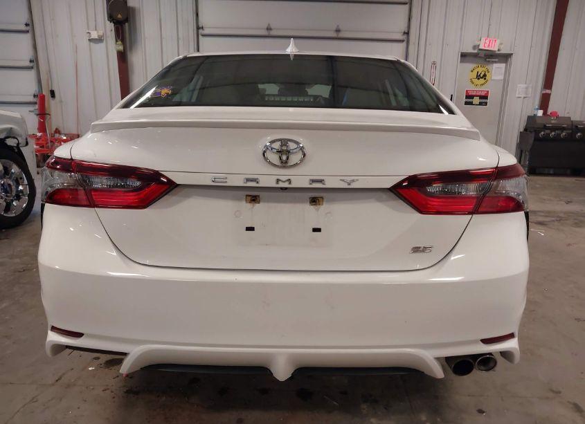 Photo 16 of 2021 Toyota Camry SE (VIN 4T1G11AK5MU408036)