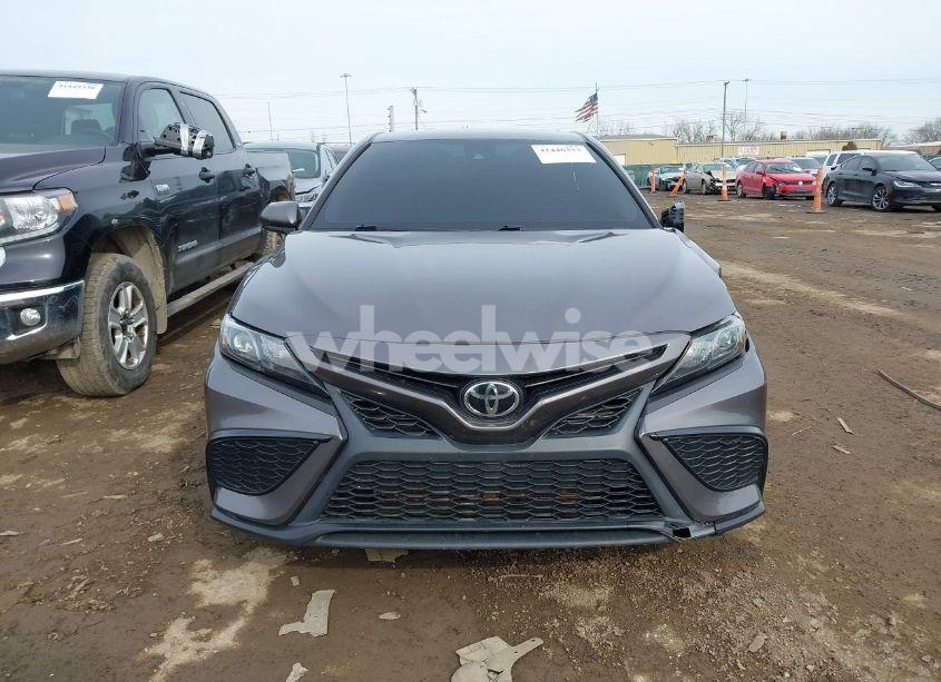 Photo 12 of 2021 Toyota Camry SE (VIN 4T1G11AK5MU414225)
