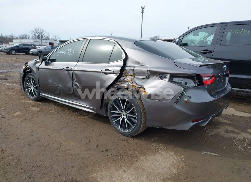 Photo 3 of 2021 Toyota Camry SE (VIN 4T1G11AK5MU414225)
