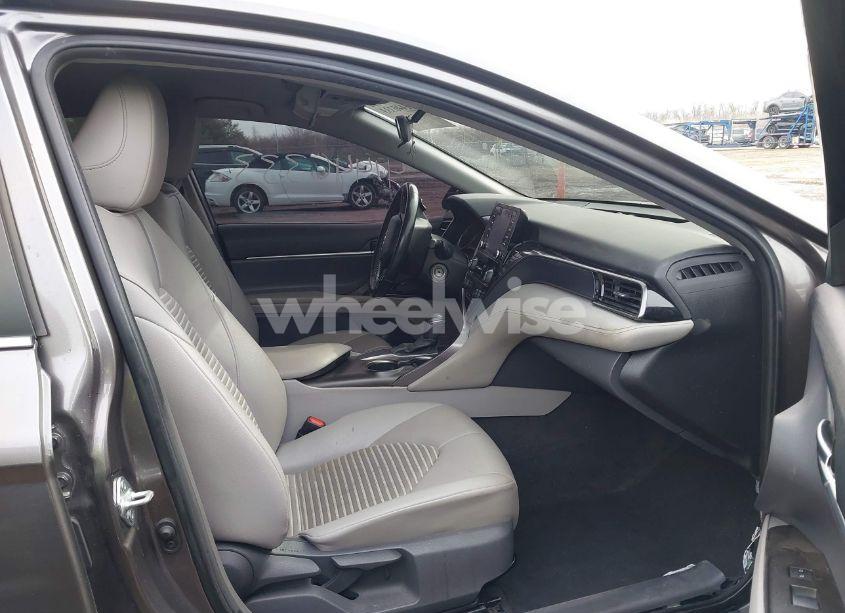 Photo 5 of 2021 Toyota Camry SE (VIN 4T1G11AK5MU414225)