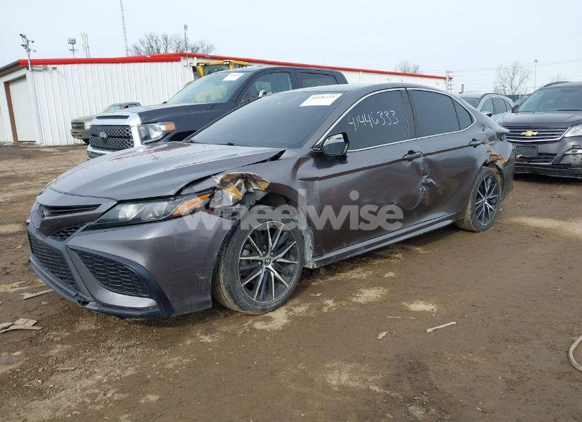 Photo 6 of 2021 Toyota Camry SE (VIN 4T1G11AK5MU414225)