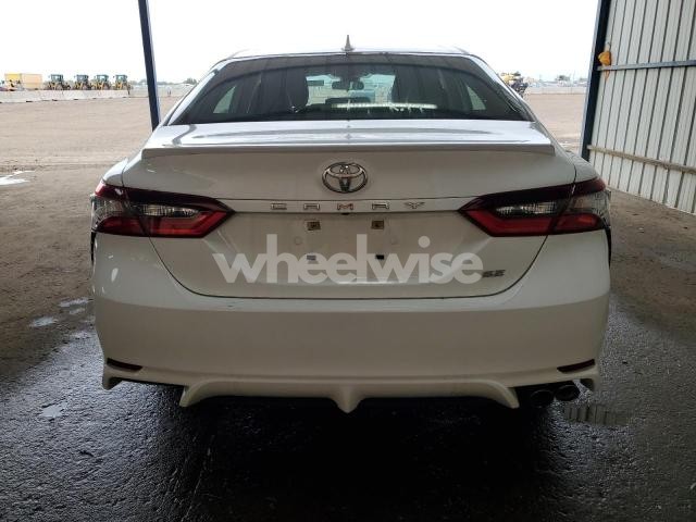 Photo 2 of 2021 TOYOTA CAMRY SE (VIN 4T1G11AK5MU427783)