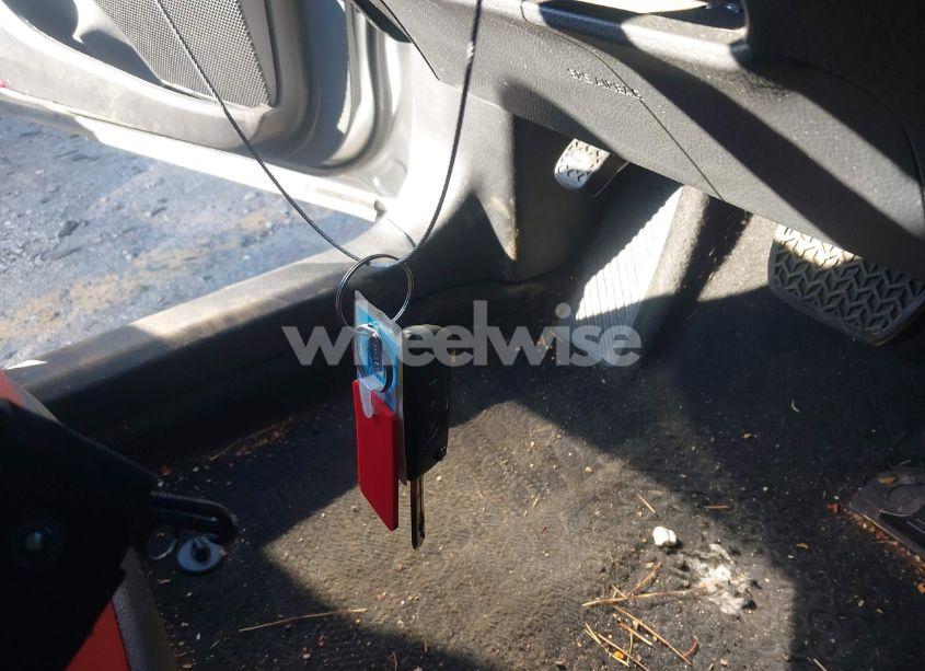 Photo 11 of 2021 Toyota Camry SE (VIN 4T1G11AK5MU428870)