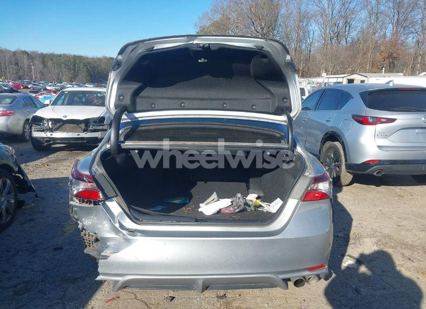 Photo 16 of 2021 Toyota Camry SE (VIN 4T1G11AK5MU428870)