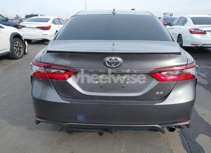 Photo 17 of 2021 Toyota Camry SE (VIN 4T1G11AK5MU447726)