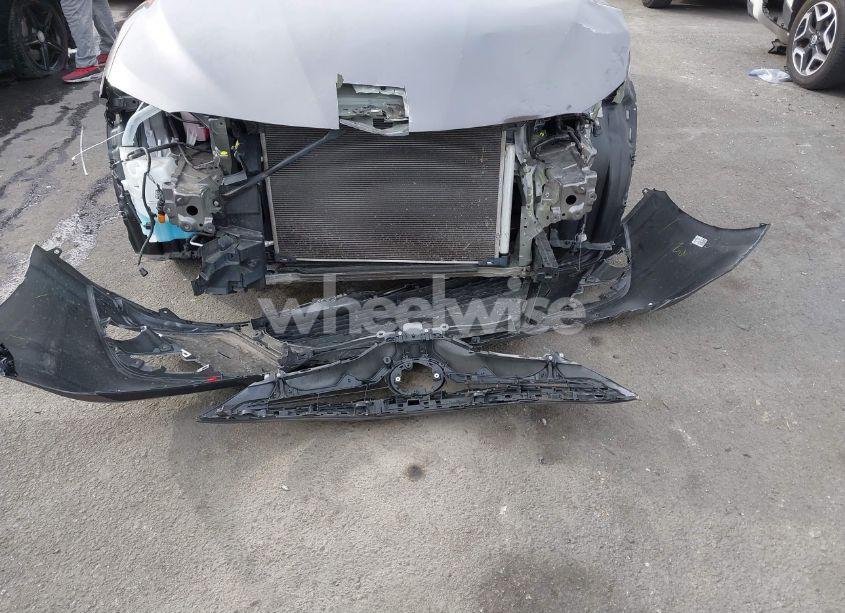 Photo 6 of 2021 Toyota Camry SE (VIN 4T1G11AK5MU447726)