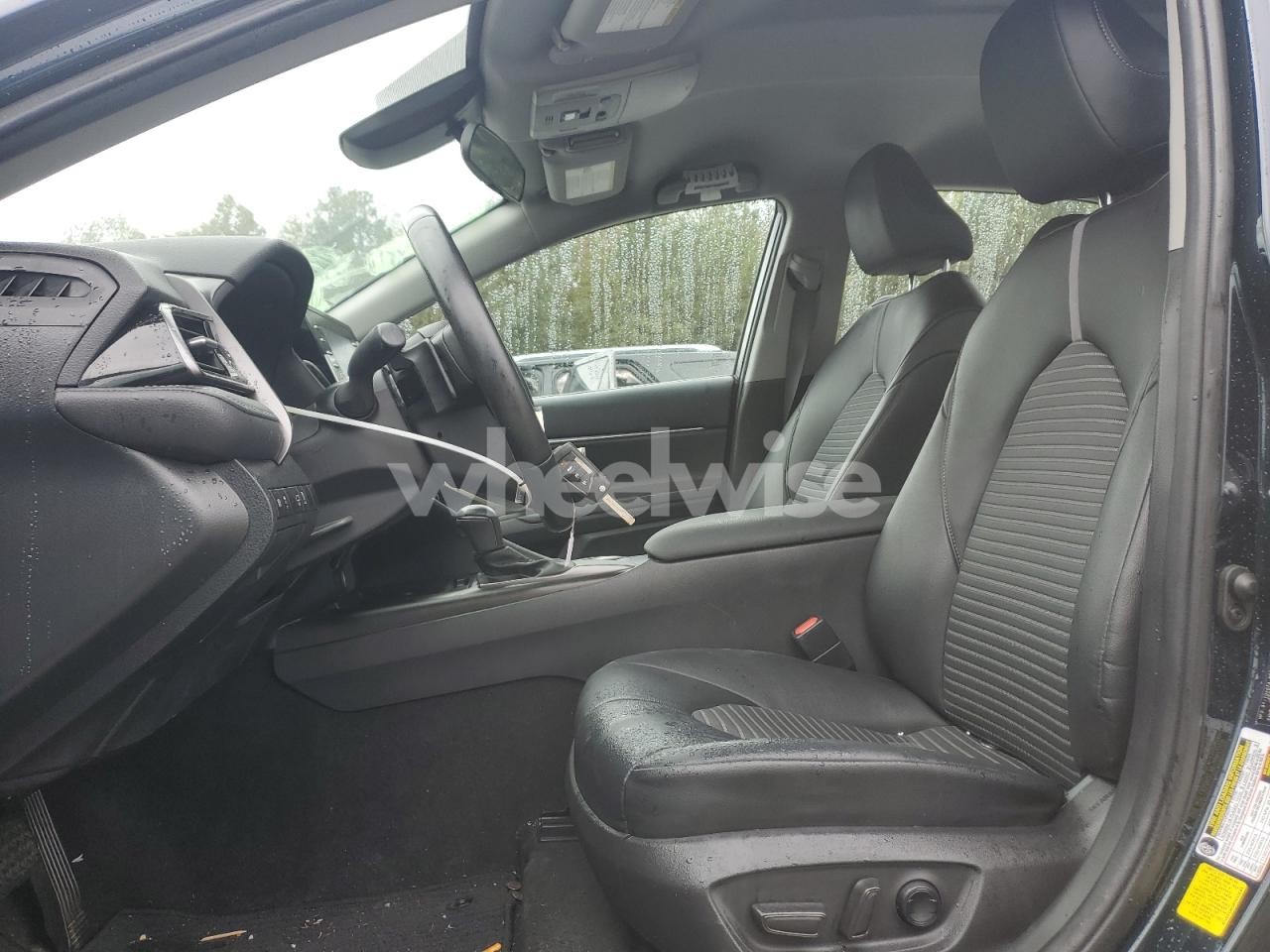 Photo 7 of 2021 TOYOTA CAMRY SE (VIN 4T1G11AK5MU455695)