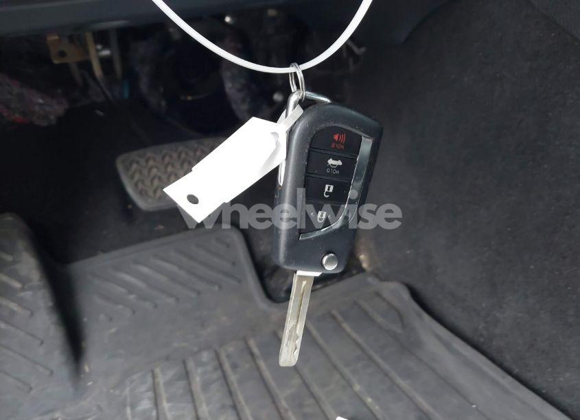 Photo 11 of 2021 Toyota Camry SE (VIN 4T1G11AK5MU463179)