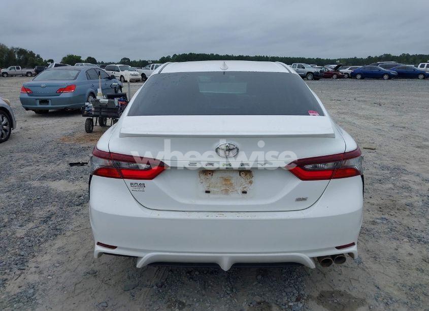 Photo 16 of 2021 Toyota Camry SE (VIN 4T1G11AK5MU463179)