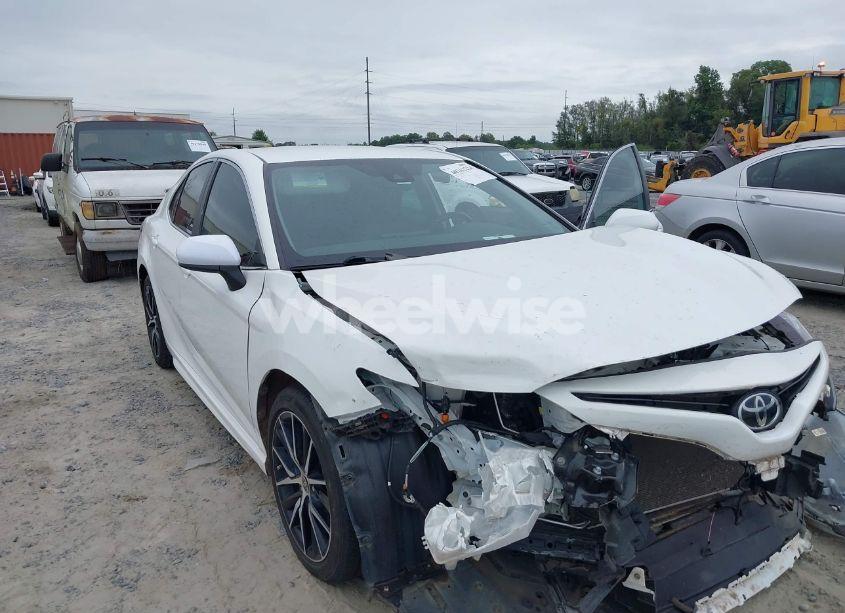 Photo 6 of 2021 Toyota Camry SE (VIN 4T1G11AK5MU463179)