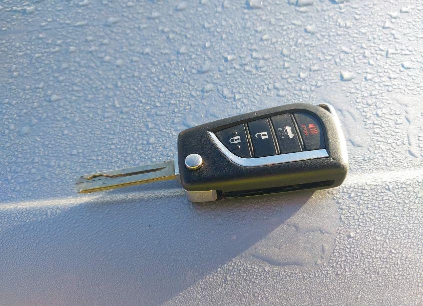 Photo 11 of 2021 Toyota Camry SE (VIN 4T1G11AK5MU466194)