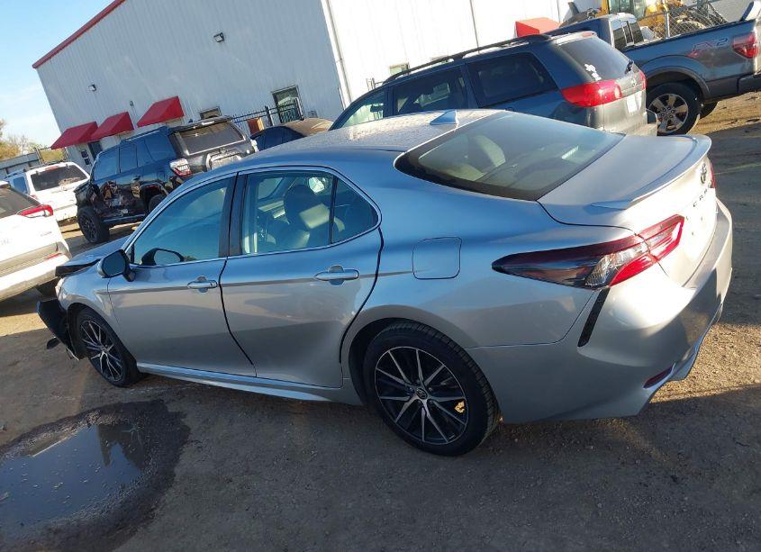 Photo 14 of 2021 Toyota Camry SE (VIN 4T1G11AK5MU466194)