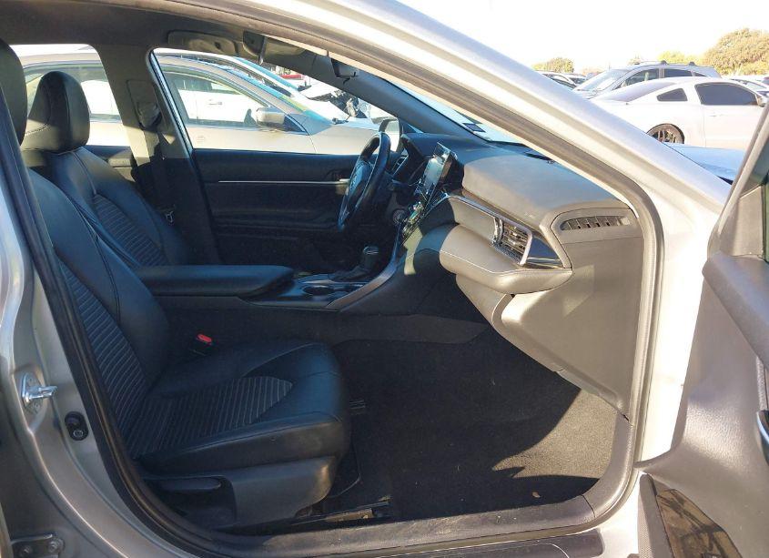 Photo 5 of 2021 Toyota Camry SE (VIN 4T1G11AK5MU466194)