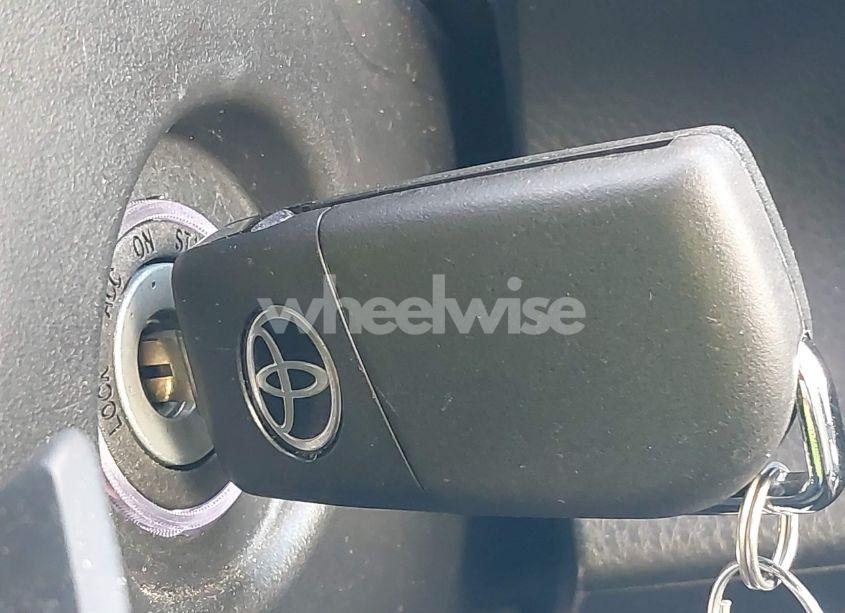 Photo 11 of 2021 Toyota Camry SE (VIN 4T1G11AK5MU487482)