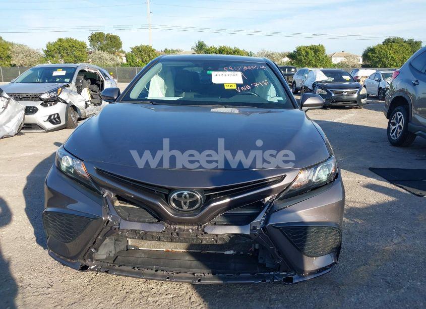 Photo 12 of 2021 Toyota Camry SE (VIN 4T1G11AK5MU487482)