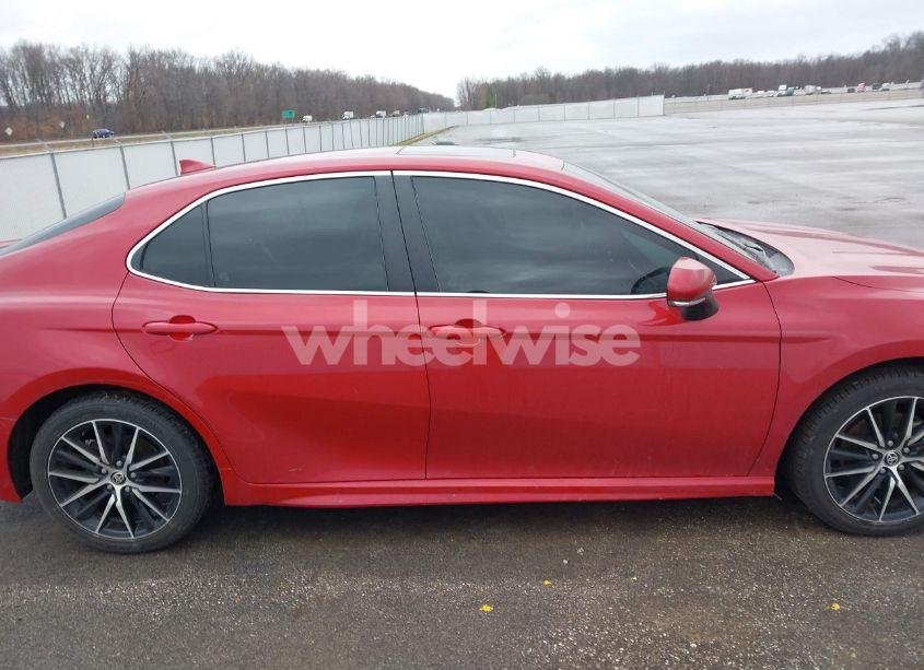 Photo 13 of 2021 Toyota Camry SE (VIN 4T1G11AK5MU492441)