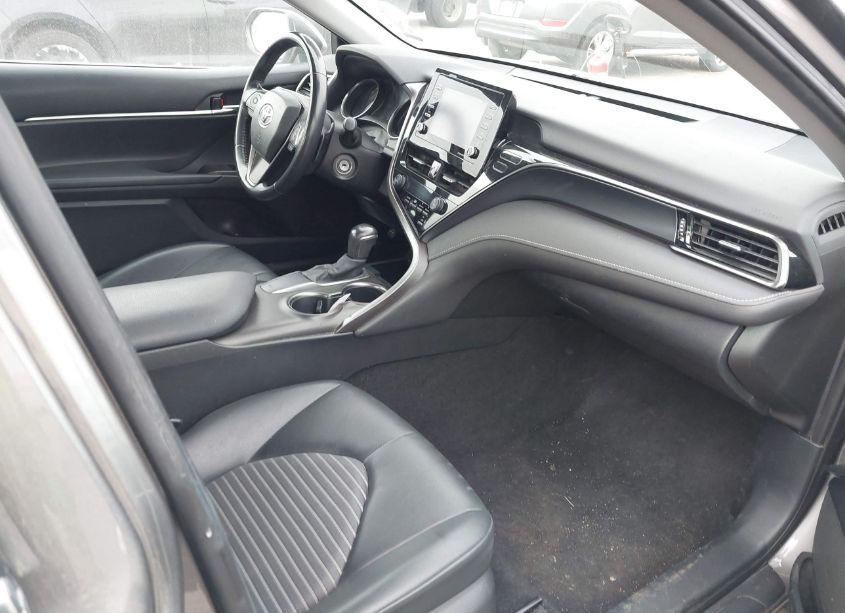 Photo 5 of 2021 Toyota Camry SE (VIN 4T1G11AK5MU524322)