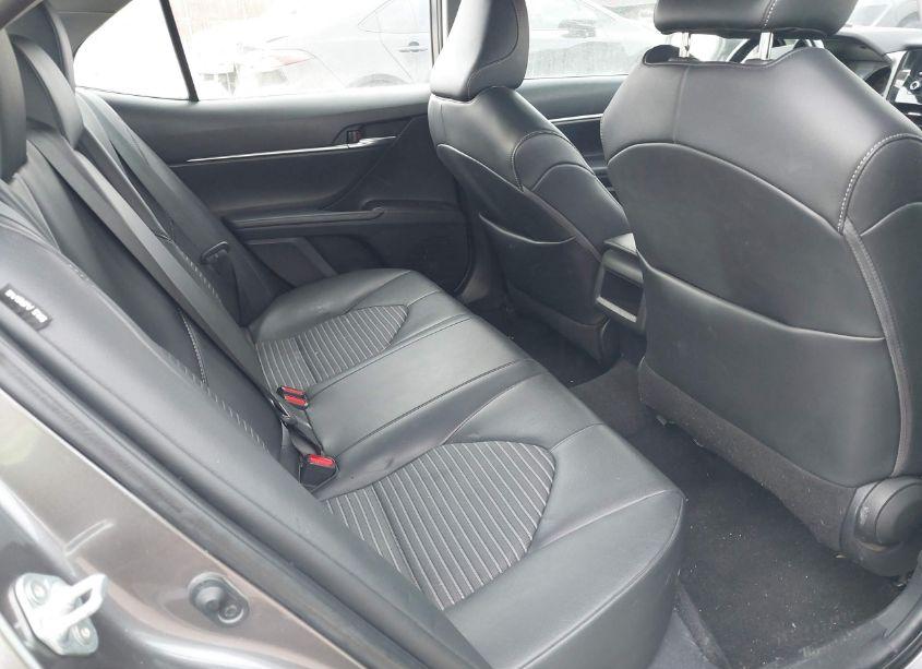 Photo 8 of 2021 Toyota Camry SE (VIN 4T1G11AK5MU524322)