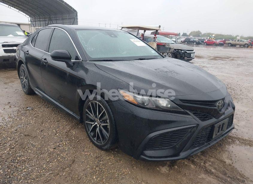 2021 Toyota Camry SE (VIN 4T1G11AK5MU550872) main photo