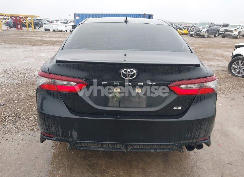 Photo 15 of 2021 Toyota Camry SE (VIN 4T1G11AK5MU550872)