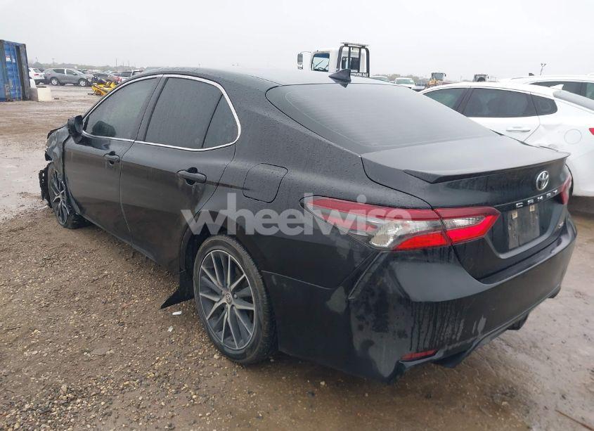 Photo 3 of 2021 Toyota Camry SE (VIN 4T1G11AK5MU550872)