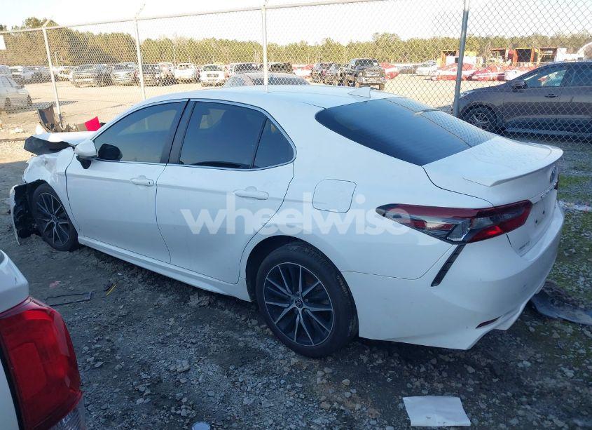 Photo 13 of 2021 Toyota Camry SE (VIN 4T1G11AK5MU551262)