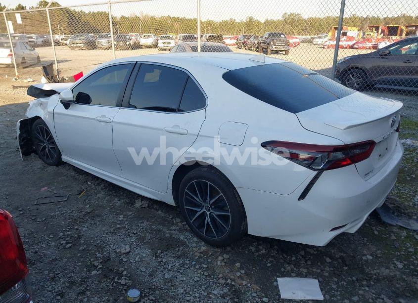 Photo 3 of 2021 Toyota Camry SE (VIN 4T1G11AK5MU551262)