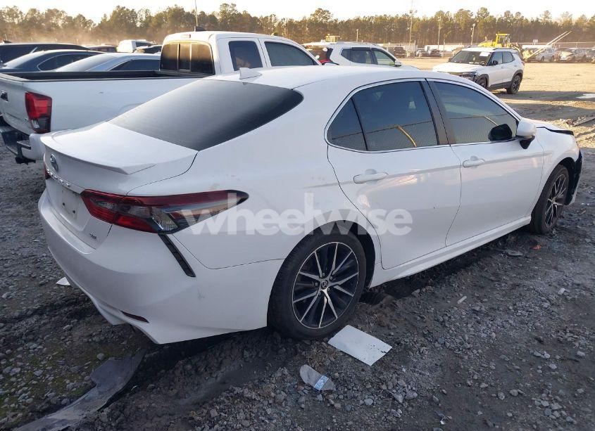 Photo 4 of 2021 Toyota Camry SE (VIN 4T1G11AK5MU551262)