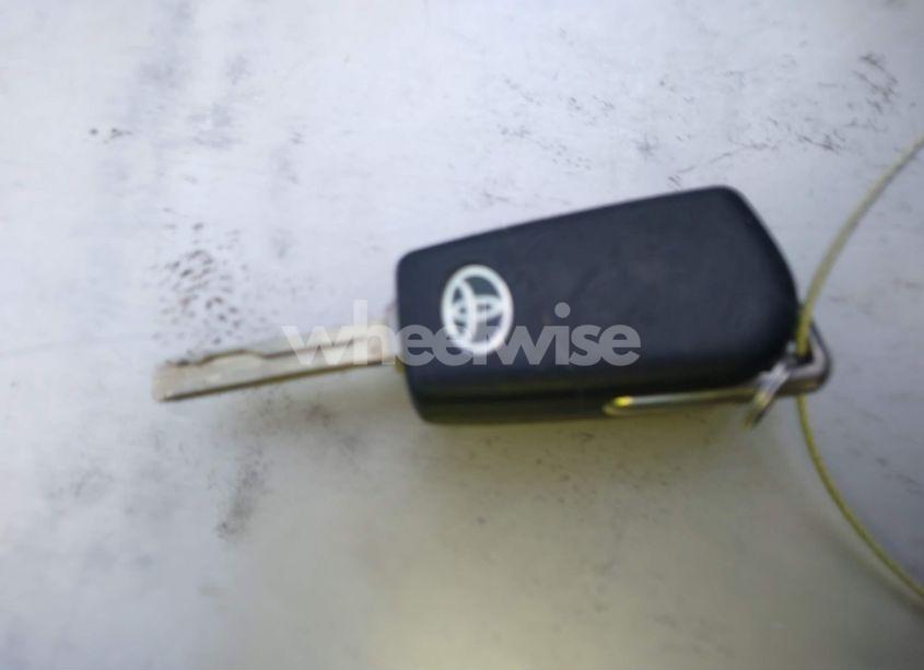 Photo 11 of 2021 Toyota Camry SE (VIN 4T1G11AK5MU552315)