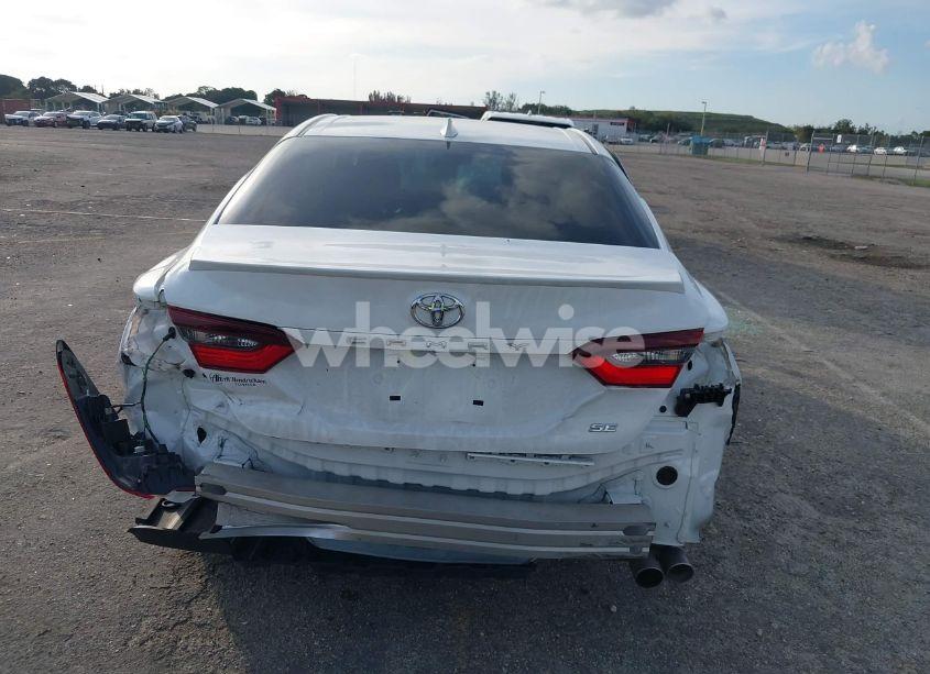 Photo 16 of 2021 Toyota Camry SE (VIN 4T1G11AK5MU552315)