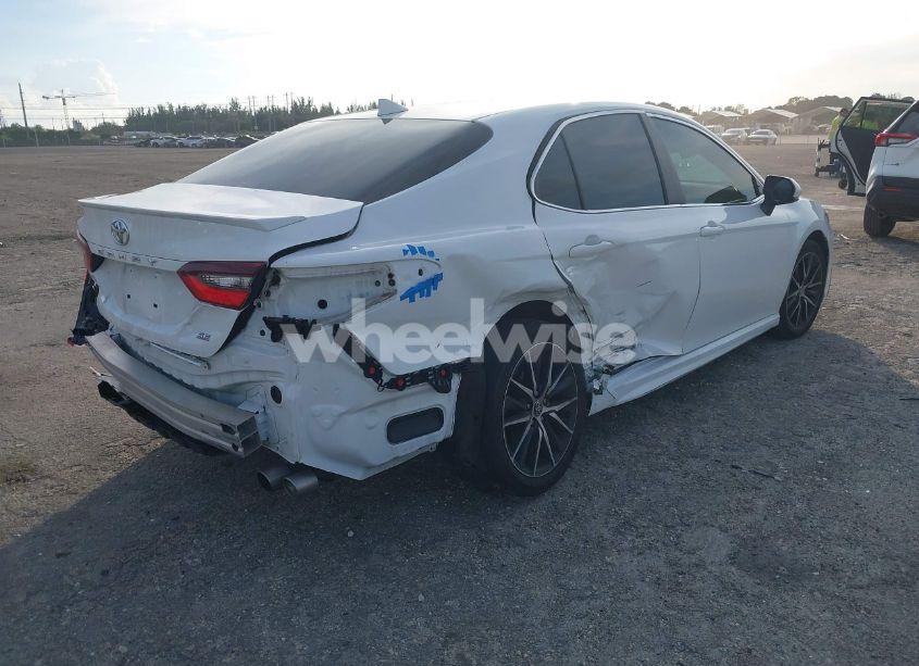 Photo 6 of 2021 Toyota Camry SE (VIN 4T1G11AK5MU552315)