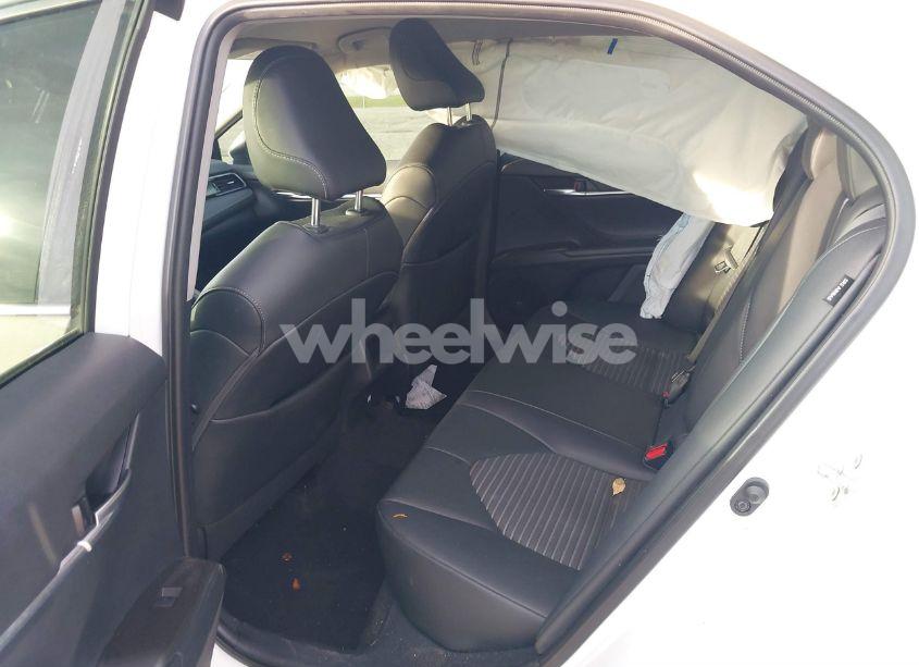 Photo 8 of 2021 Toyota Camry SE (VIN 4T1G11AK5MU552315)