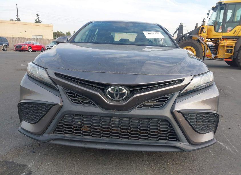 Photo 12 of 2021 Toyota Camry SE (VIN 4T1G11AK5MU552928)
