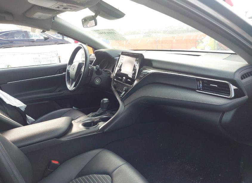 Photo 5 of 2021 Toyota Camry SE (VIN 4T1G11AK5MU552928)