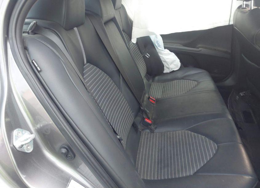 Photo 8 of 2021 Toyota Camry SE (VIN 4T1G11AK5MU552928)