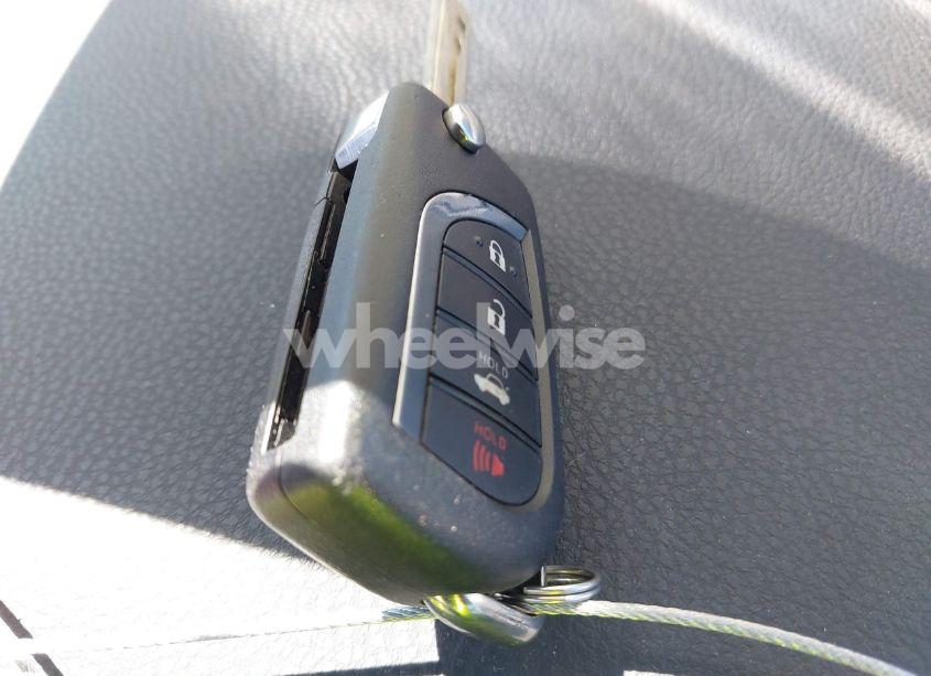 Photo 11 of 2021 Toyota Camry SE (VIN 4T1G11AK5MU561225)