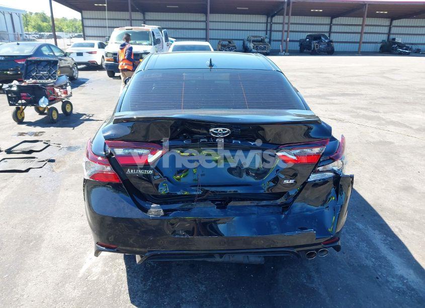 Photo 16 of 2021 Toyota Camry SE (VIN 4T1G11AK5MU561225)