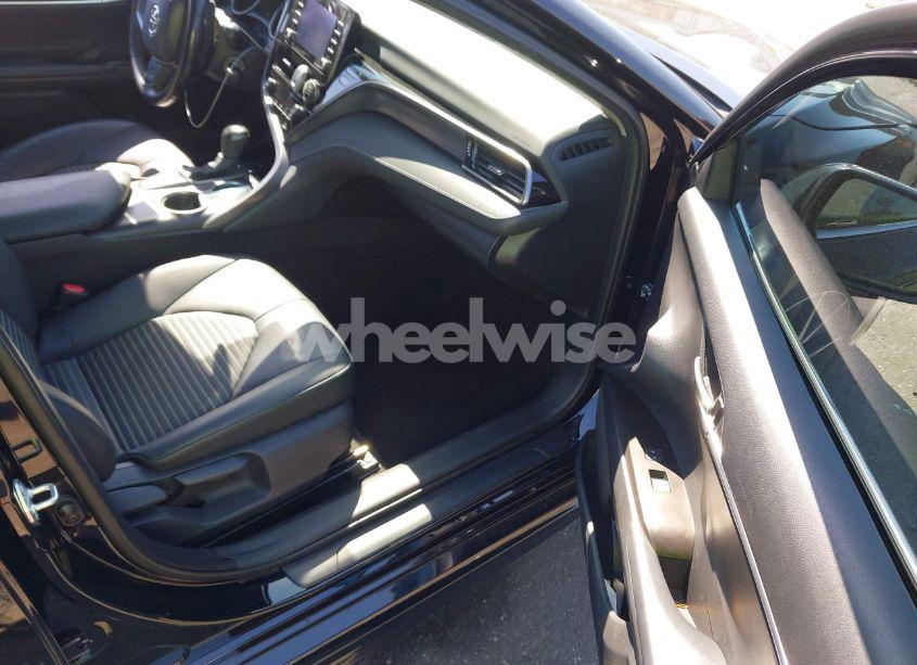 Photo 5 of 2021 Toyota Camry SE (VIN 4T1G11AK5MU561225)