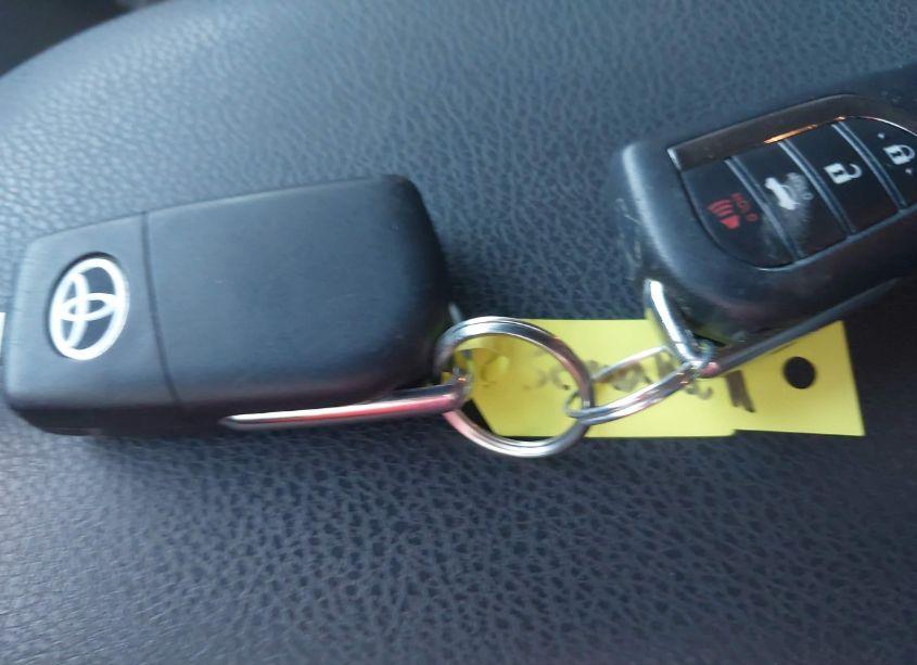 Photo 11 of 2021 Toyota Camry SE (VIN 4T1G11AK5MU598095)