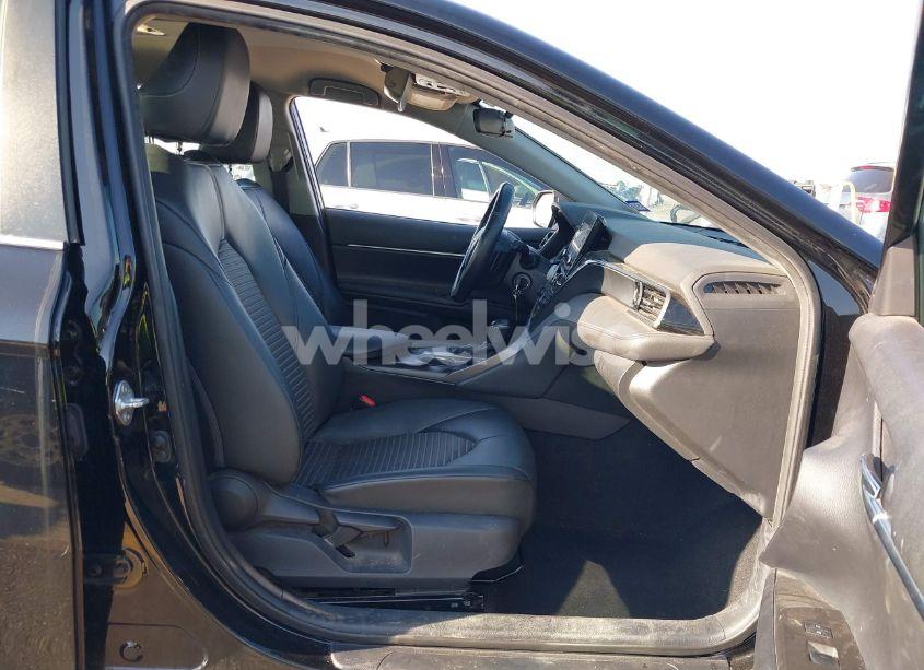 Photo 5 of 2021 Toyota Camry SE (VIN 4T1G11AK5MU607829)