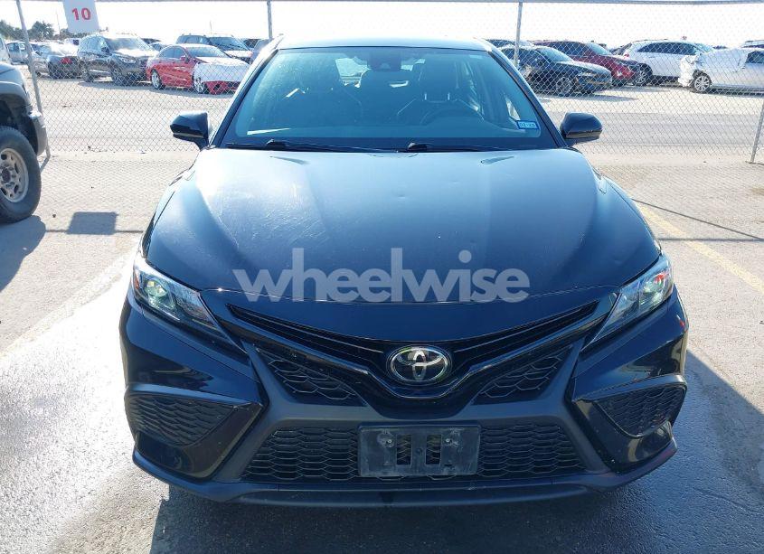 Photo 6 of 2021 Toyota Camry SE (VIN 4T1G11AK5MU607829)