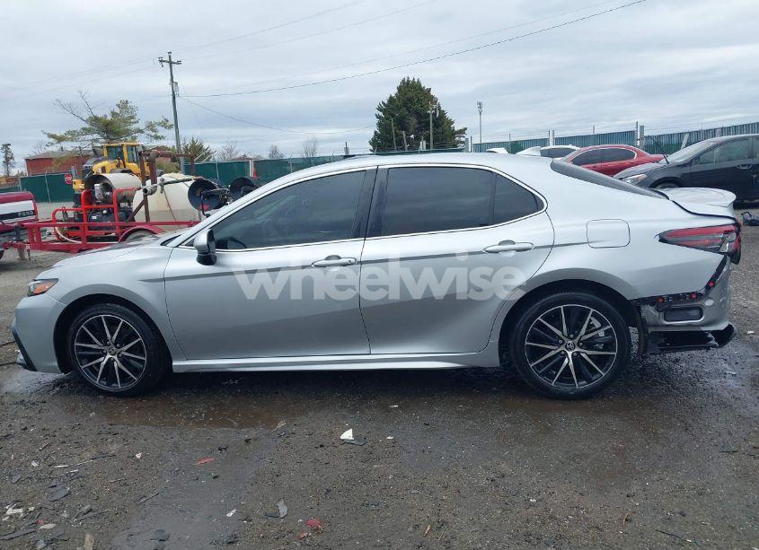 Photo 14 of 2021 Toyota Camry SE (VIN 4T1G11AK5MU609595)