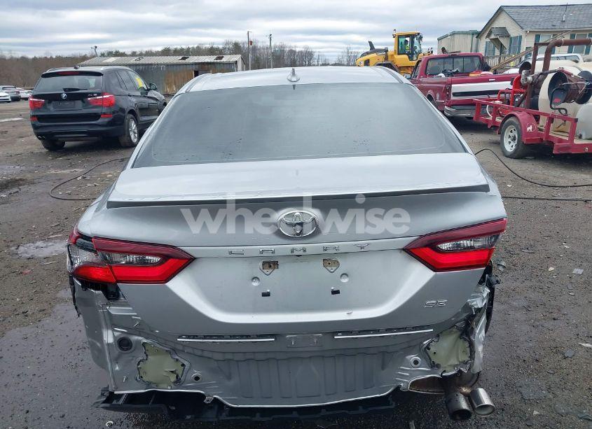 Photo 16 of 2021 Toyota Camry SE (VIN 4T1G11AK5MU609595)