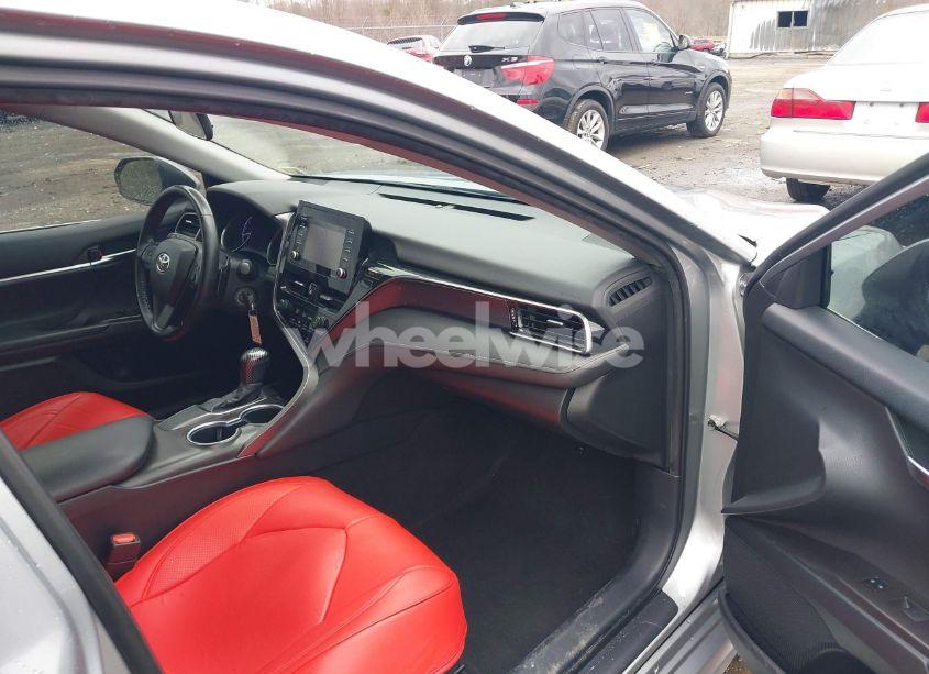 Photo 5 of 2021 Toyota Camry SE (VIN 4T1G11AK5MU609595)