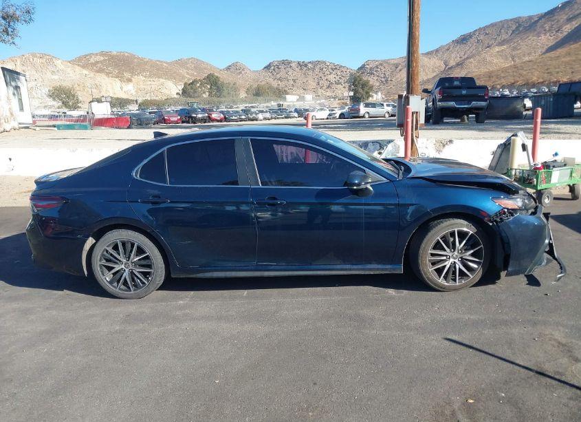 Photo 13 of 2021 Toyota Camry SE (VIN 4T1G11AK5MU611833)