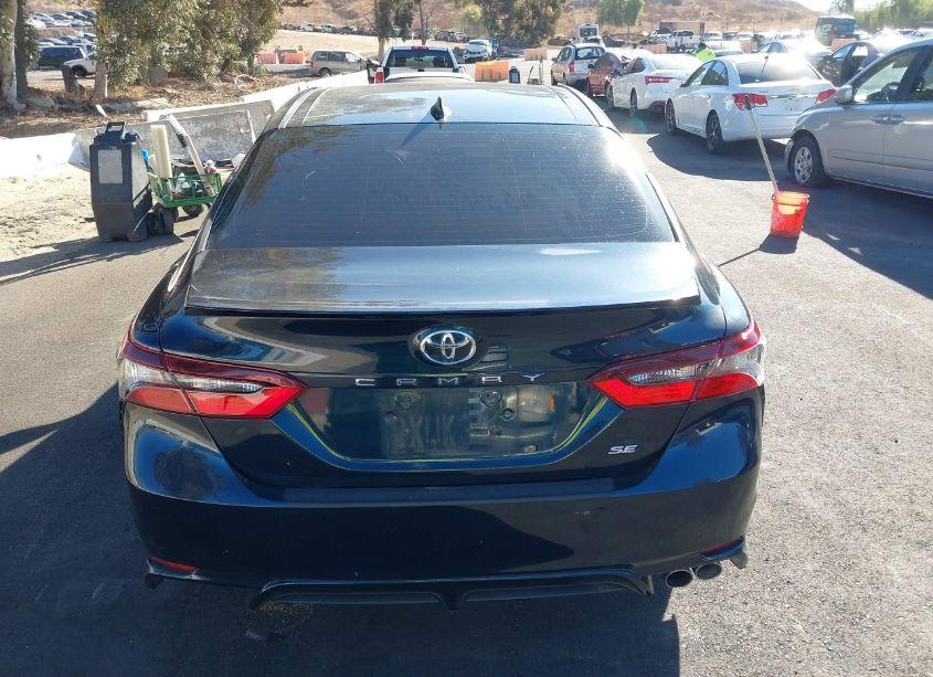 Photo 16 of 2021 Toyota Camry SE (VIN 4T1G11AK5MU611833)