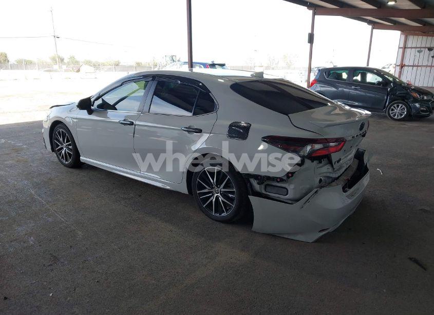 Photo 3 of 2022 Toyota Camry SE (VIN 4T1G11AK5NU019057)
