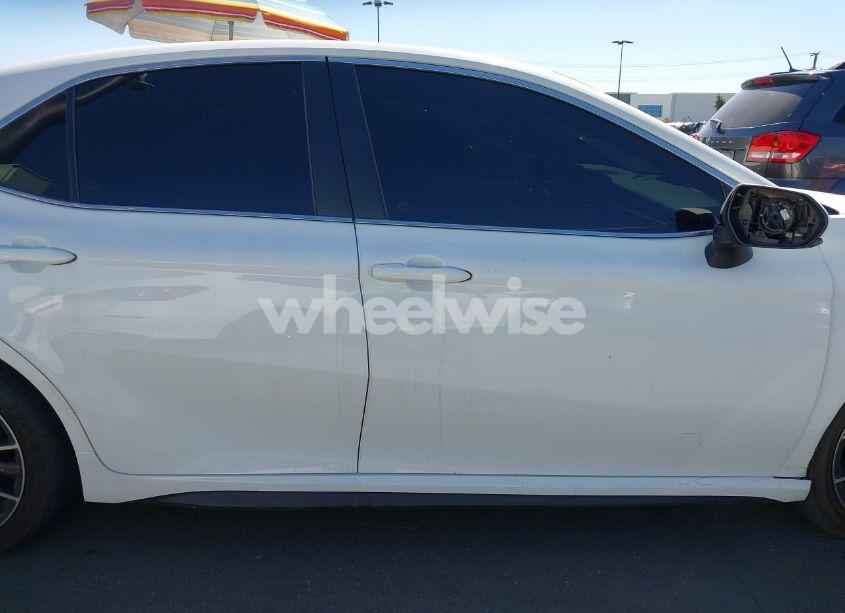 Photo 14 of 2022 Toyota Camry SE (VIN 4T1G11AK5NU053628)
