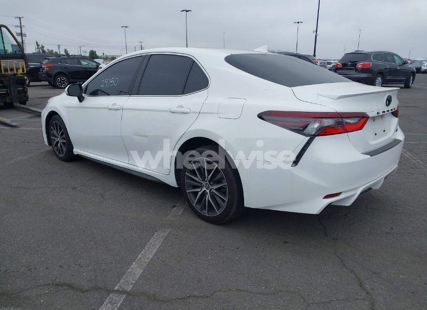 Photo 3 of 2022 Toyota Camry SE (VIN 4T1G11AK5NU053628)