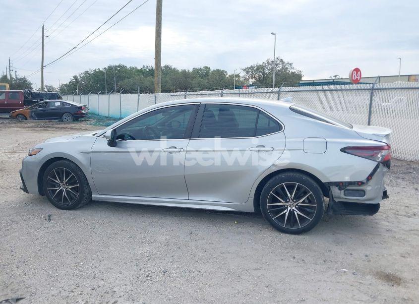 Photo 15 of 2022 Toyota Camry SE (VIN 4T1G11AK5NU065178)